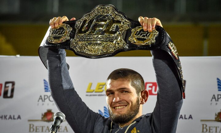 Khabib Nurmagomedov thi đấu MMA