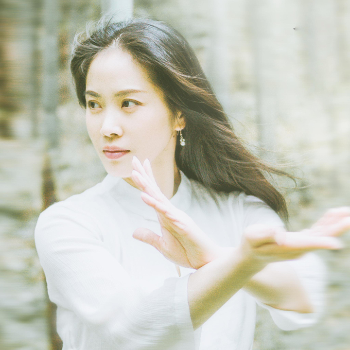 Mao Nhã Kỳ xinh đẹp