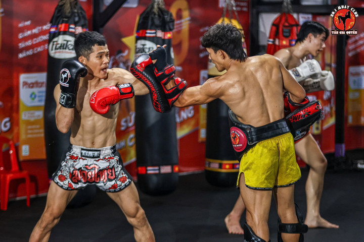 Lưu Đức Mạnh và Nguyễn Trần Duy Nhất trong buổi tập